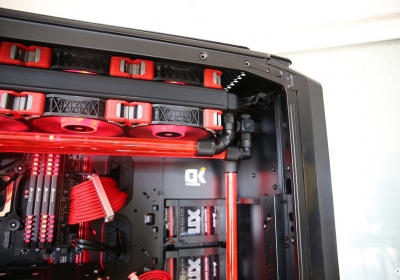 Gigabyte Watercooled PC casemod by DeKamodder