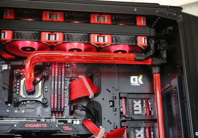 Gigabyte Watercooled PC casemod by DeKamodder