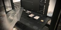 Obelisk, Pintura reactiva UV y conductiva
